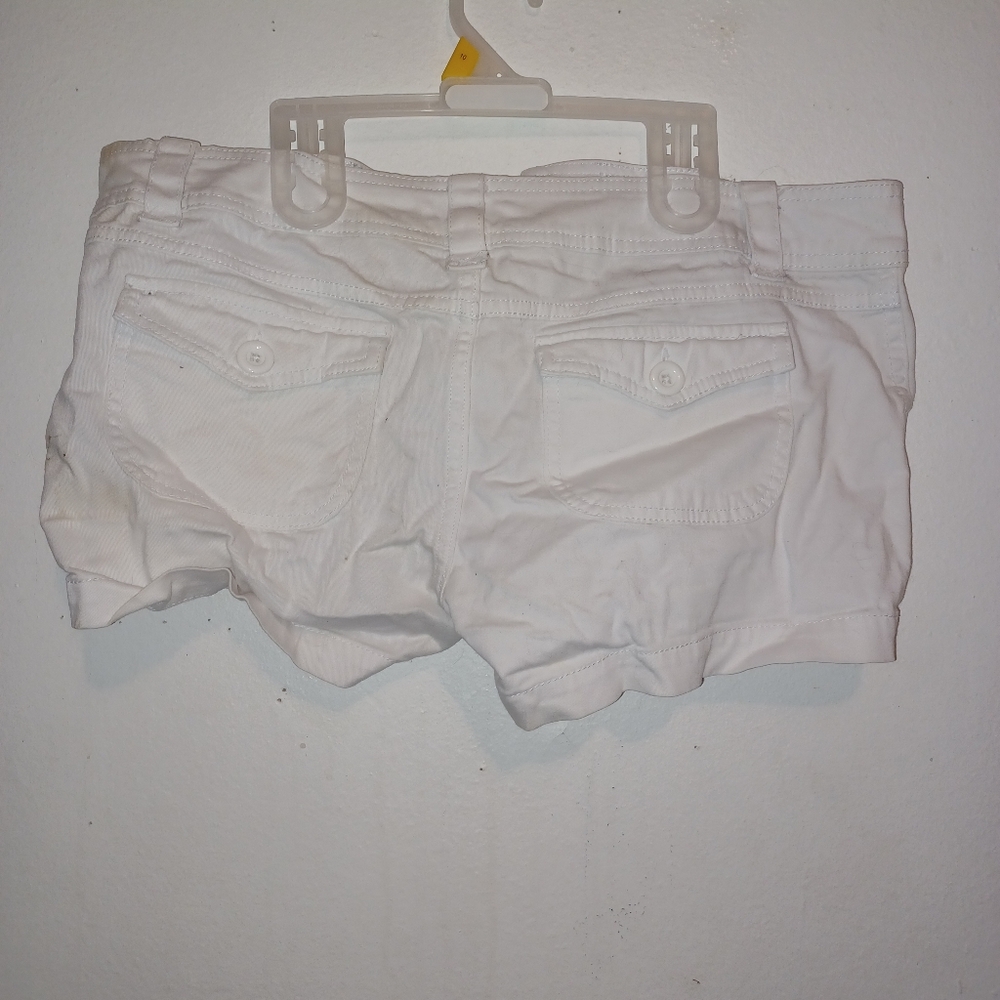 Clothes - Picture 12 of 16